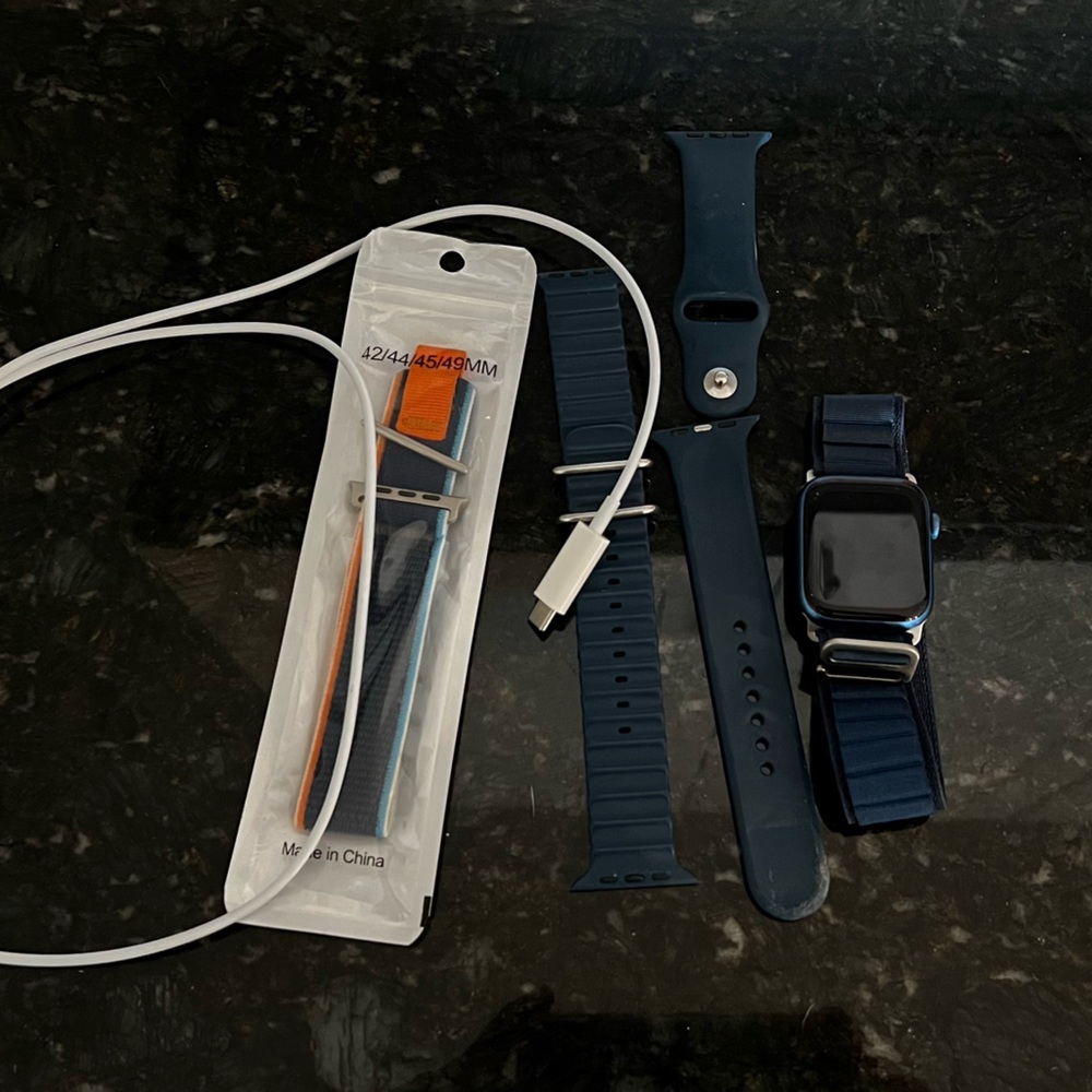 Apple Watch Series 7 - Blue 45mm Cell/GPS